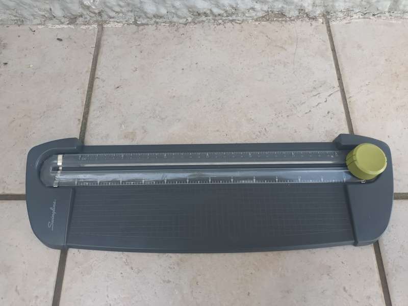 Swingline SmartCut Compact Personal Rotary Paper Trimmer