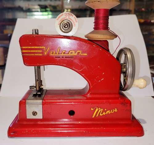 Vulcan Minor sewing machine Red 1950`s