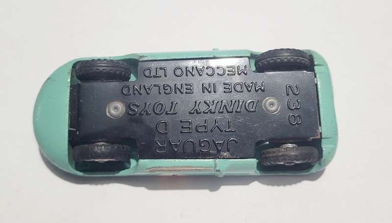 Dinky 238 Jaguar Type D Race Mint
