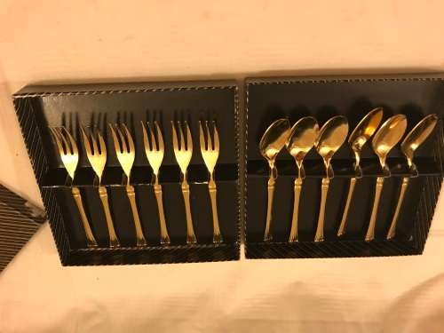 Set of cake forks and spoons
