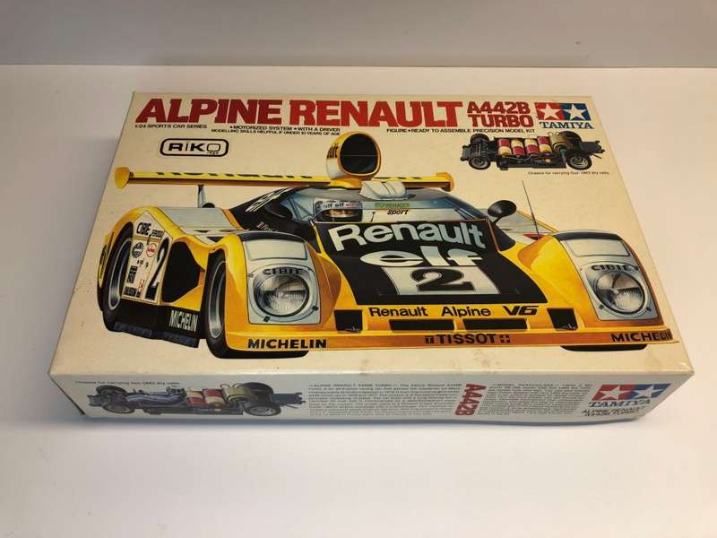 RARE VINTAGE TAMIYA ALPINE RENAULT A442B MODEL KIT 1/24 SS2411 MOTORIZED with DRIVER