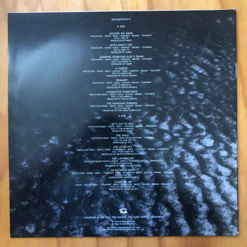 THE CURE - STADING ON A BEACH THE SINGLES . LP Vinyl . GATEFOLD IMPORT REMASTERED . MINT played ONCE
