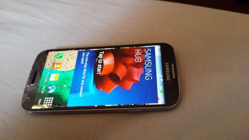 Samsung Galaxy S4 16GB (SCREEN CRACKED) ***Free Shipping***