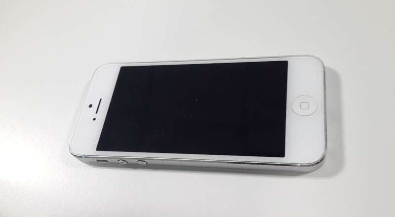 iPhone 5 16GB (White) Water Damaged