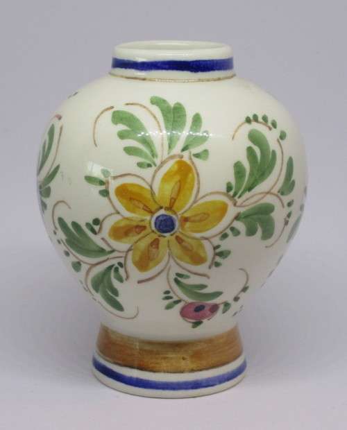 DELFT ORNAMENTAL VASE