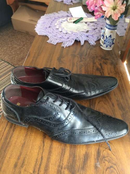Carducci Mens stylish Black Leather Dovetail Pattern! Low price
