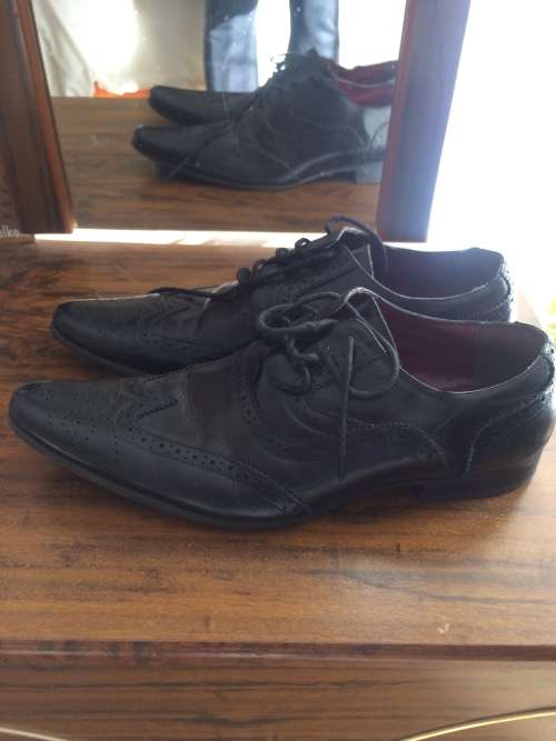 Carducci Mens stylish Black Leather Dovetail Pattern! Low price