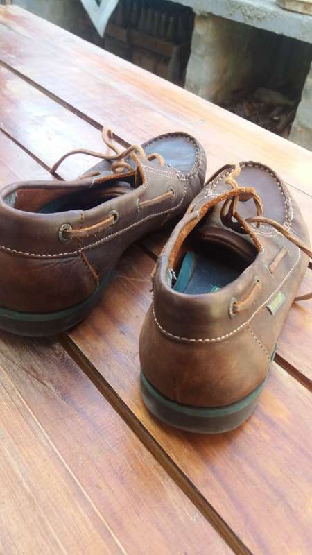 Authentic Leather Dakota shoes - Size 9 Very good condition