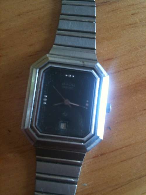 old Swiss RADO quartz ladies watch needs attention and repair etc - SELL AS ISSW