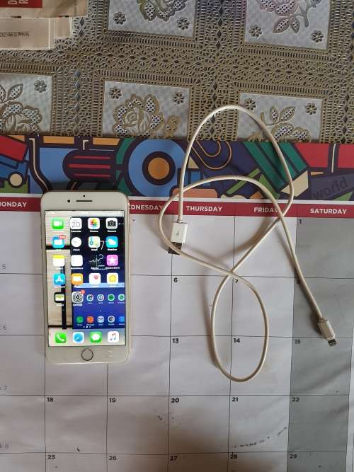 Apple Iphone 7PLUS 32 GB Unlocked /  2010 Macbook Air 11 - Sell As IS BARGAIN!!!!!!!!!!!
