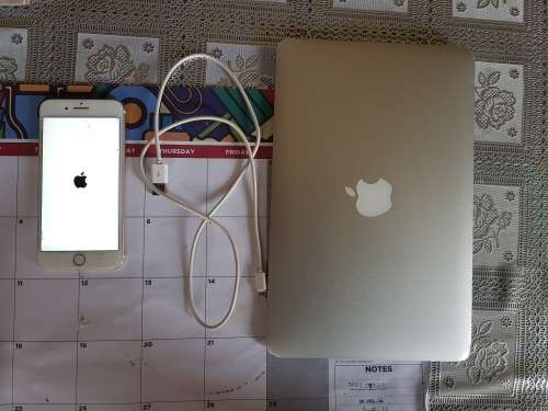 Apple Iphone 7PLUS 32 GB Unlocked /  2010 Macbook Air 11 - Sell As IS BARGAIN!!!!!!!!!!!