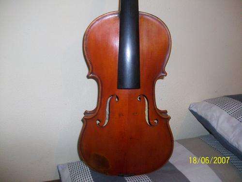 Two old violins - Playable condition