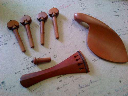 Violin 4/4 pegs and accessories - Start very low Bargain