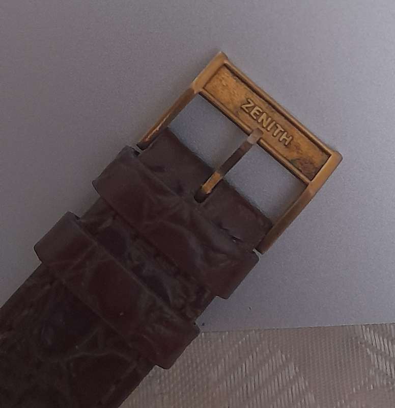 Zenith Vintage Mechanical Gold Plated watch 33mm - Bargain!!! Sell as it is
