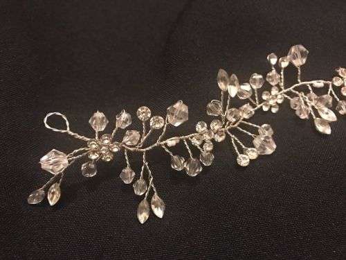 Beautiful flexible bridal hairpiece.