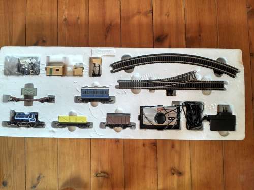 HORNBY THE BLUE HIGHLANDER SET