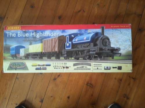 HORNBY THE BLUE HIGHLANDER SET