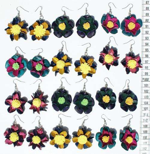Lot 7 Pairs of Leather Coloured Flower Earrings, Handmade Jewelry Designs, Peru