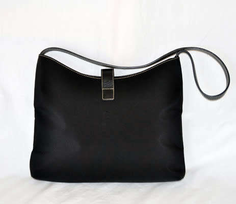 LAUREN RALPH LAUREN (LRL) BLACK NYLON BAG WITH BLACK LEATHER STRAPS AND SILVER METAL DETAILS