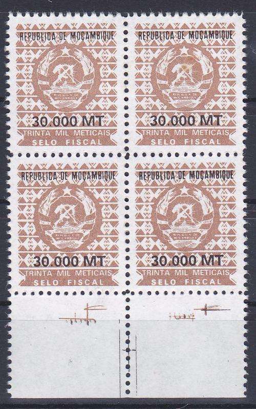 MOZAMBIQUE 30 000 METICASH REVENUES BLOCK OF 4
