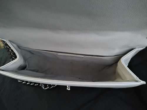 CHANEL Le boy Caviar Medium Boy Flap Light Grey