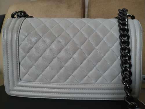 CHANEL Le boy Caviar Medium Boy Flap Light Grey