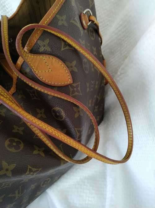 Louis Vuitton Neverfull Tote