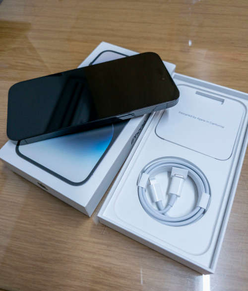 ***GREAT DEAL***  iPHONE 14 PRO MAX 1TB  ***GREAT DEAL***  massive storage!