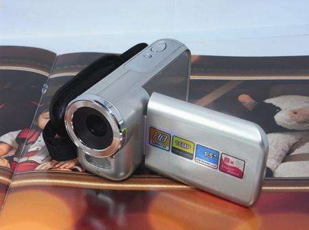 NEW ARRIVAL!!  1.3MP COMS MINI Digital Video Camera Camcorder SILVER COLOR