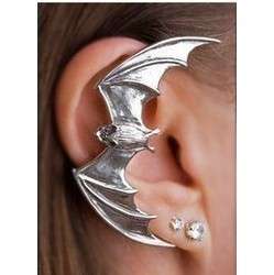 Bat clip on earring / ear cuff Silver **PERFECT for your HALLOWEEN costume**