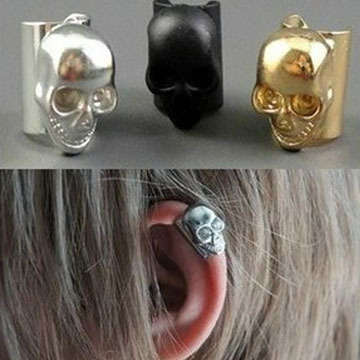 Skull clip on earring / ear cuff Silver