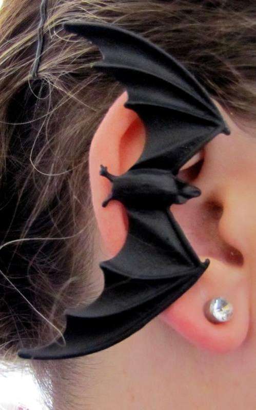 Bat clip on earring / ear cuff (Black)
