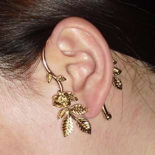 Gold leaves hook over earring / ear cuff