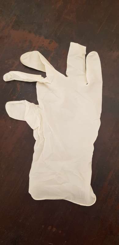 Medical Dent 100 Gloves size L..Ship. R60