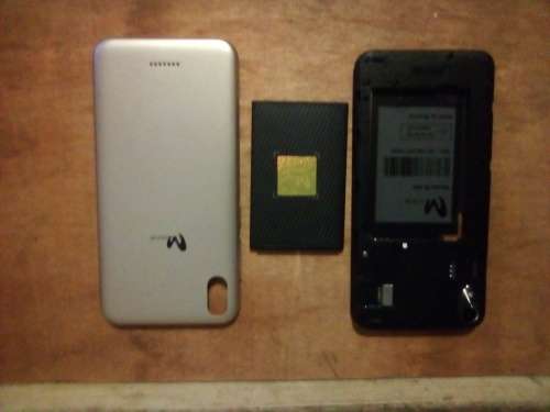 **Mobicell Blink ** Up for grabs**LCD CRACKED ONLY**
