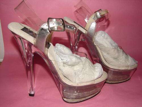 SEXY PLATFORMS NEVER BEEN WORN. SIZE4.