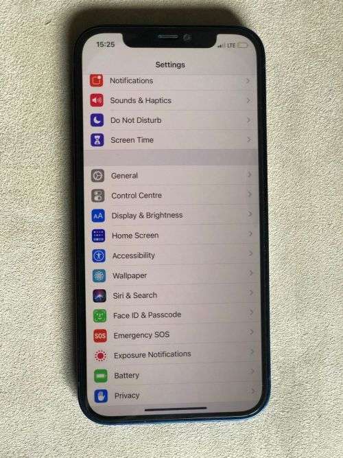 Apple iPhone 12