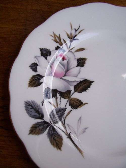 Royal Albert "Queen's Messenger" Side Plate