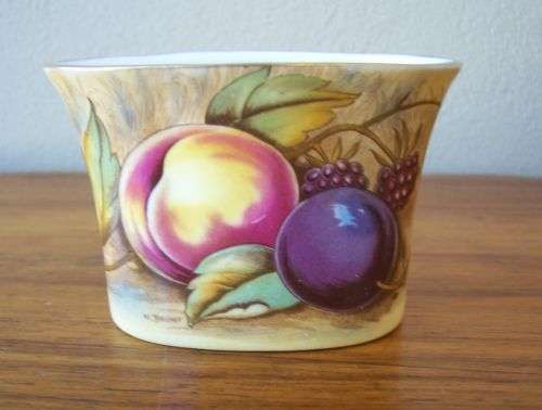 Aynsley holder