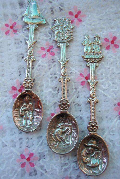 3 Dutch Spoons (Mini)