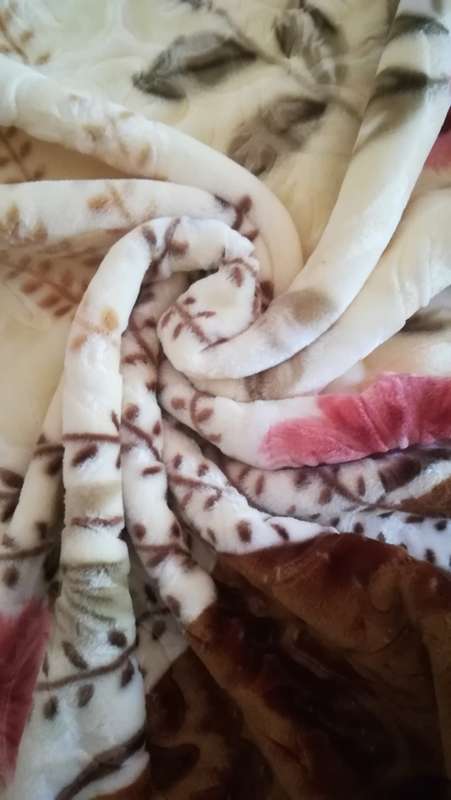 Luxury Mink Embossed Double Blanket Petal