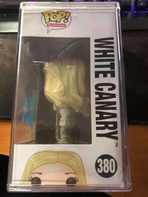 Funko Pop! - DC Legends of Tomorrow - SIGNED Caity Lotz - White Canary