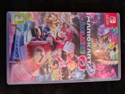 Mario Kart 8 Deluxe - Nintendo Switch)(new)