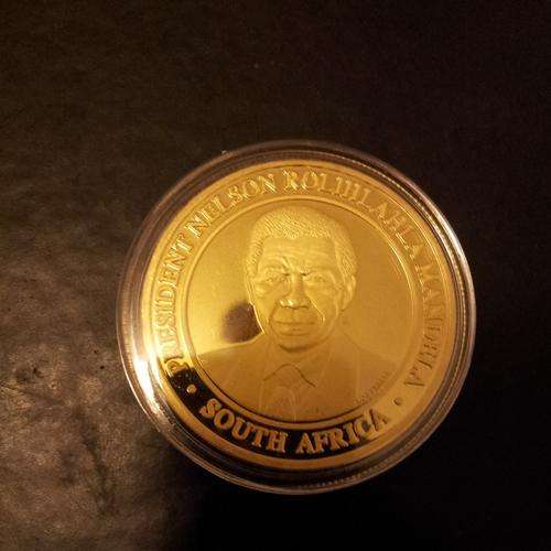 *** Proof Mandela Coin with capsule - gold plated ***