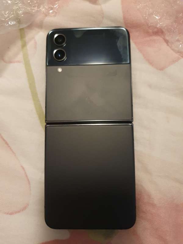 Samsung Galaxy ZFlip 4