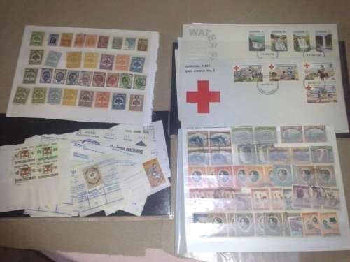 GLORY LOT TO CLEAR-CARDS,SLEEVES,CONTROLS,FOLDERS-35 ITEMS IN TOTAL-GOOD VALUE-BARGAIN LOT