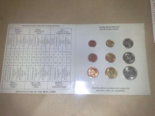 RSA-HERNS COIN CATALOGUE 2009 PLUS NEW DECIMAL CURRENCY SA MINT PATTERN MINT PACK FREE !!