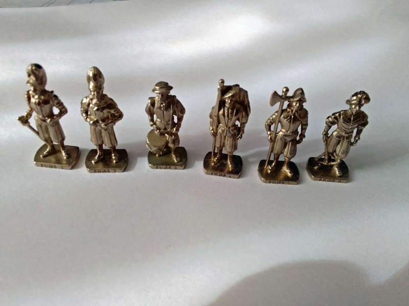KINDER SURPRISE SWISS GUARD SET OF 6 MINIATURE FIGURINES-CHROME
