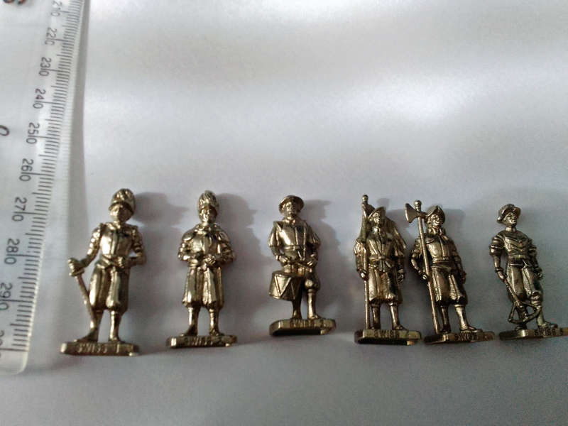 KINDER SURPRISE SWISS GUARD SET OF 6 MINIATURE FIGURINES-CHROME