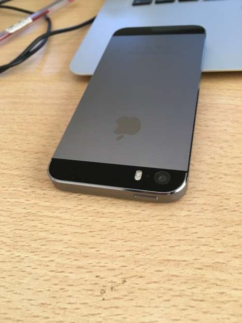 Apple iPhone 5S 16GB Space Grey - Excellent Condition